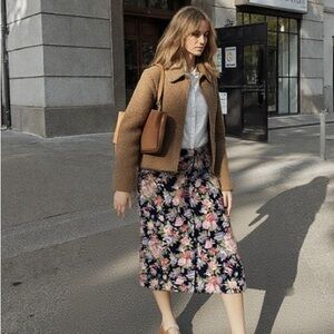 Chic Floral Midi Skirt - Black and Pink w:14”L:27”